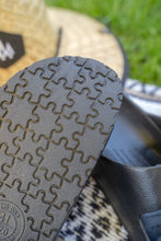 Load image into Gallery viewer, Men&#39;s Backyard Sandal
